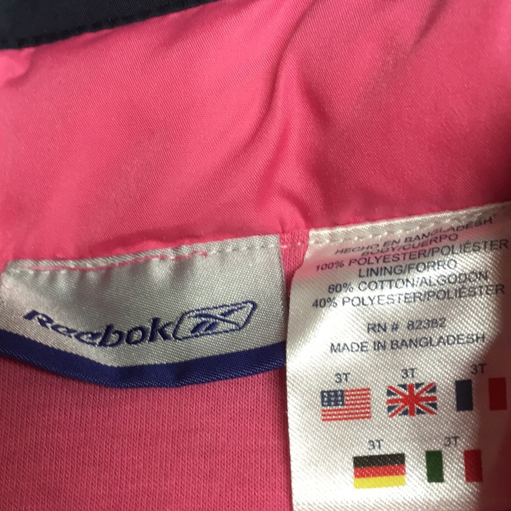 Like new Reebok set . - Picture 2 of 3
